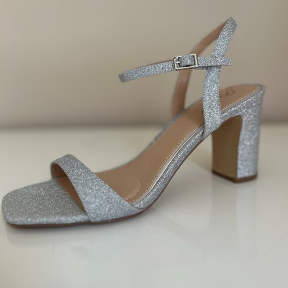 BADGLEY MISCHKA JEWEL Rayla Evening Sandals - Silver Fabric - Size 8.5 - Picture 1 of 13